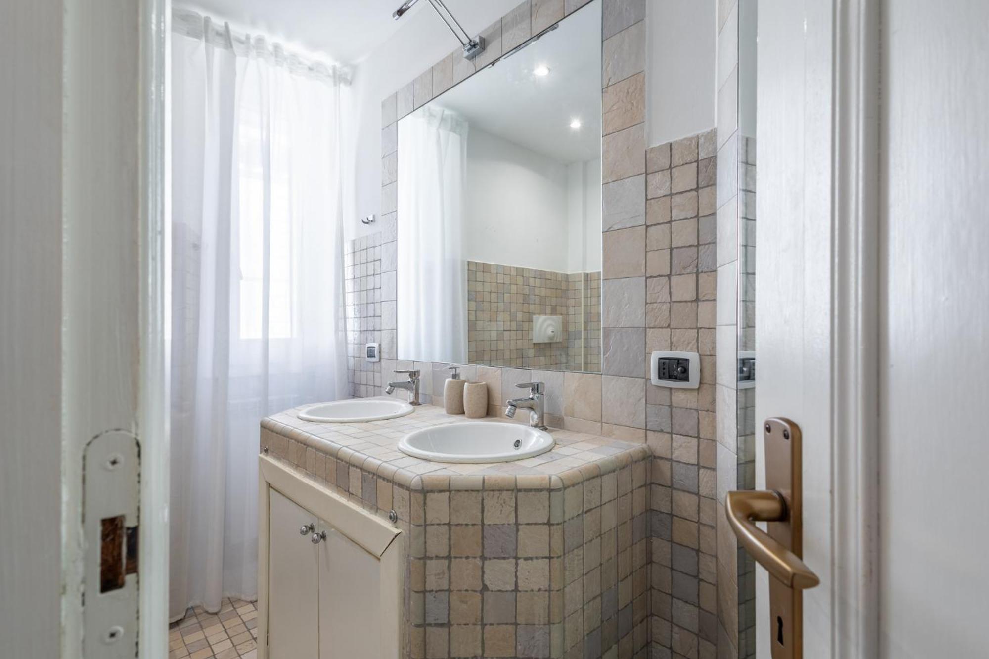 Your Elegant Loft At Termini Station Rome Bagian luar foto